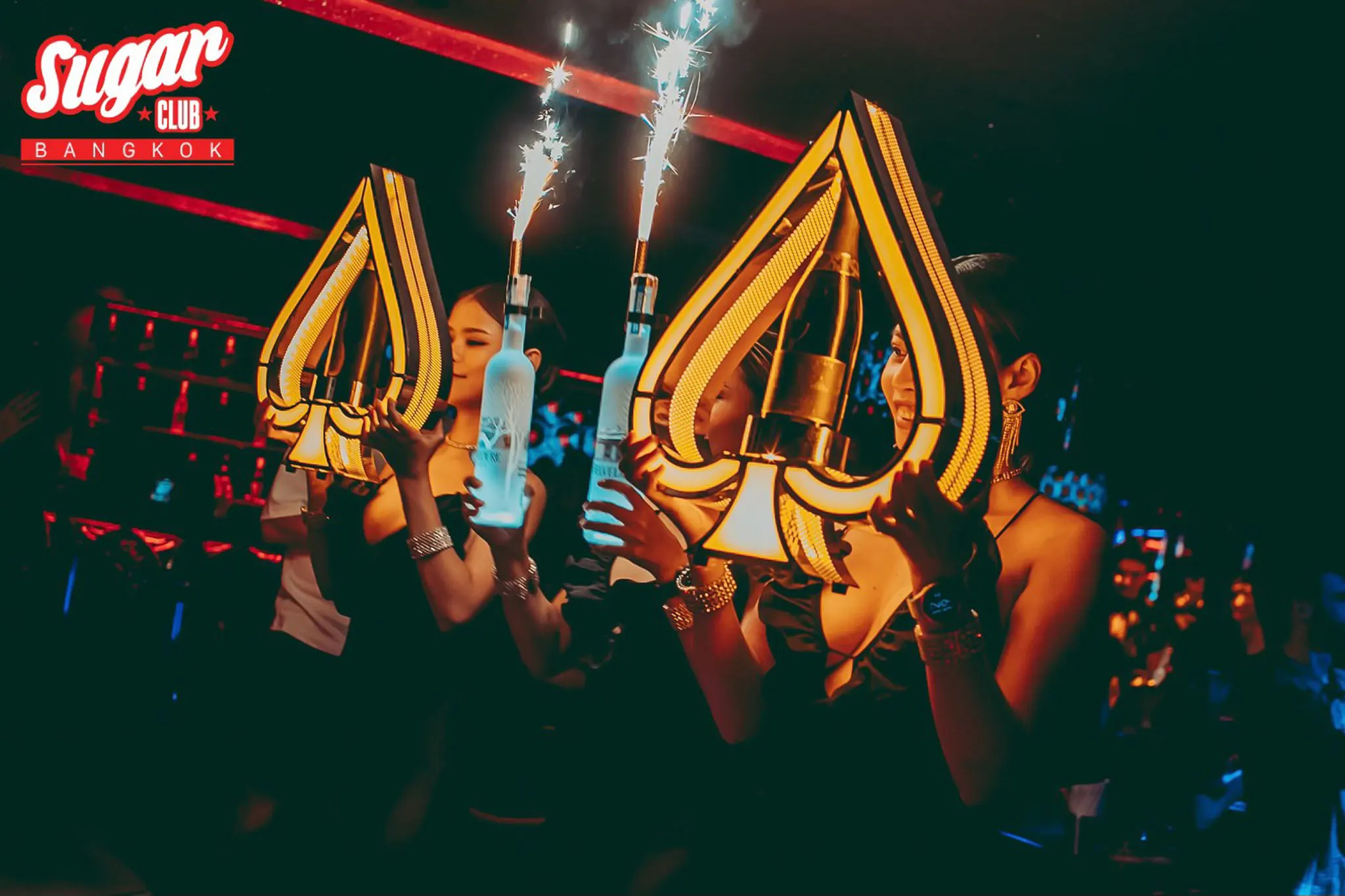 Sugar_Bangkok_2_bottle_service