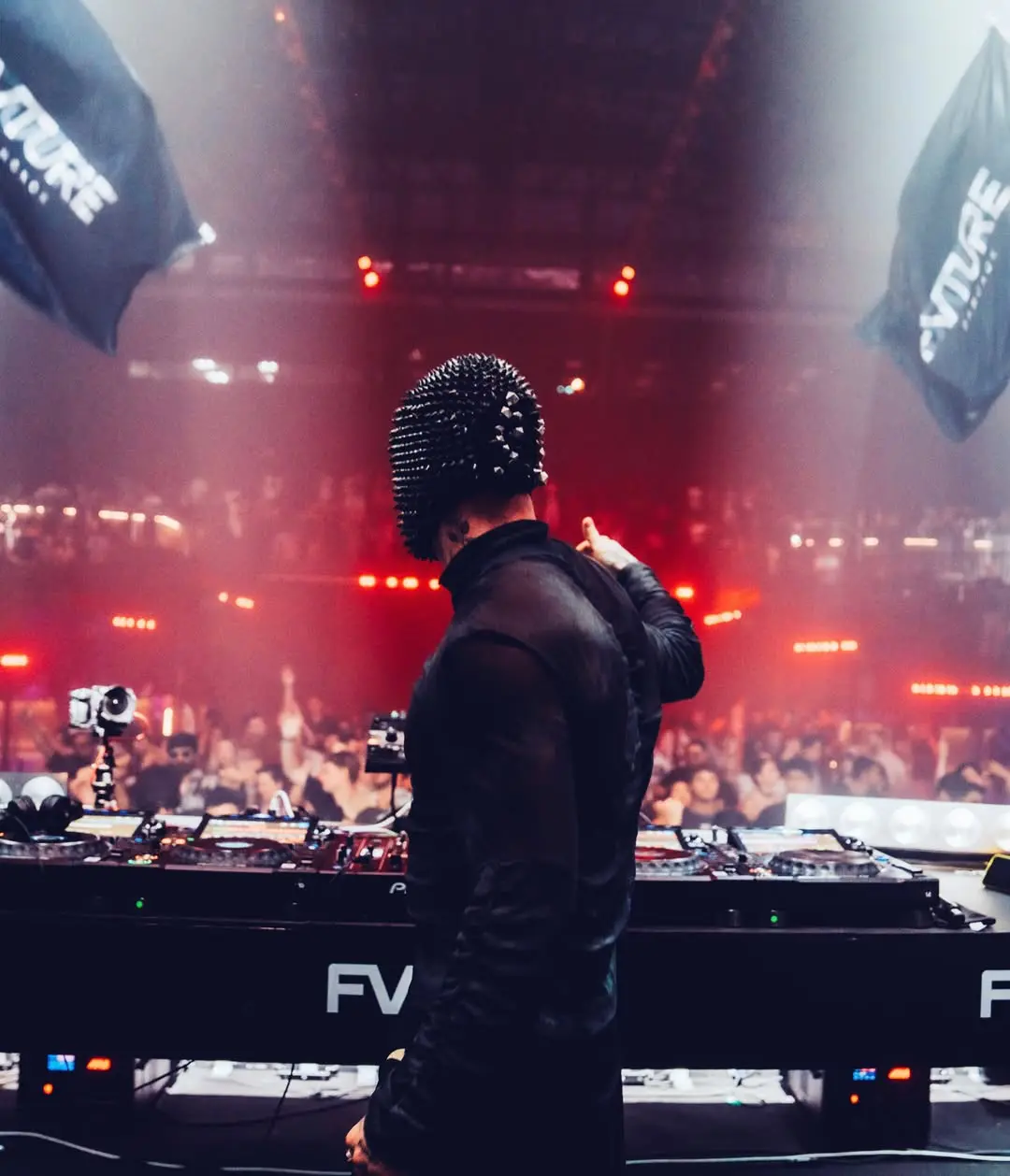 Fvture-Bagkok-Man-DJ